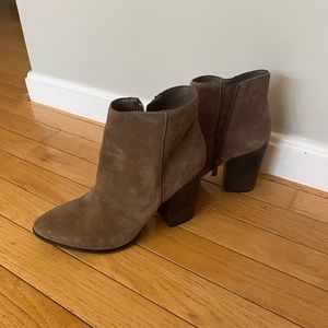 Franco Fortini brown heel zip up booties size 7